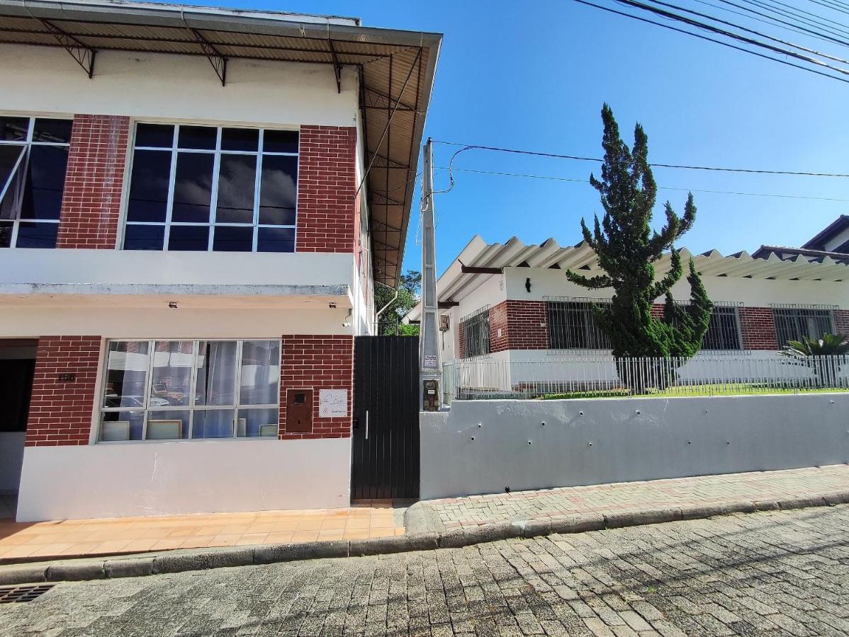 Villa Bilac - Studios Proximo A Vila Germanica Bairro Da Velha Blumenau Exterior photo